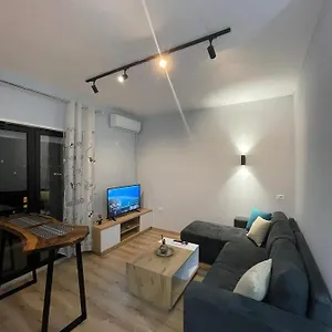 Center Goldi Apartament Tirana